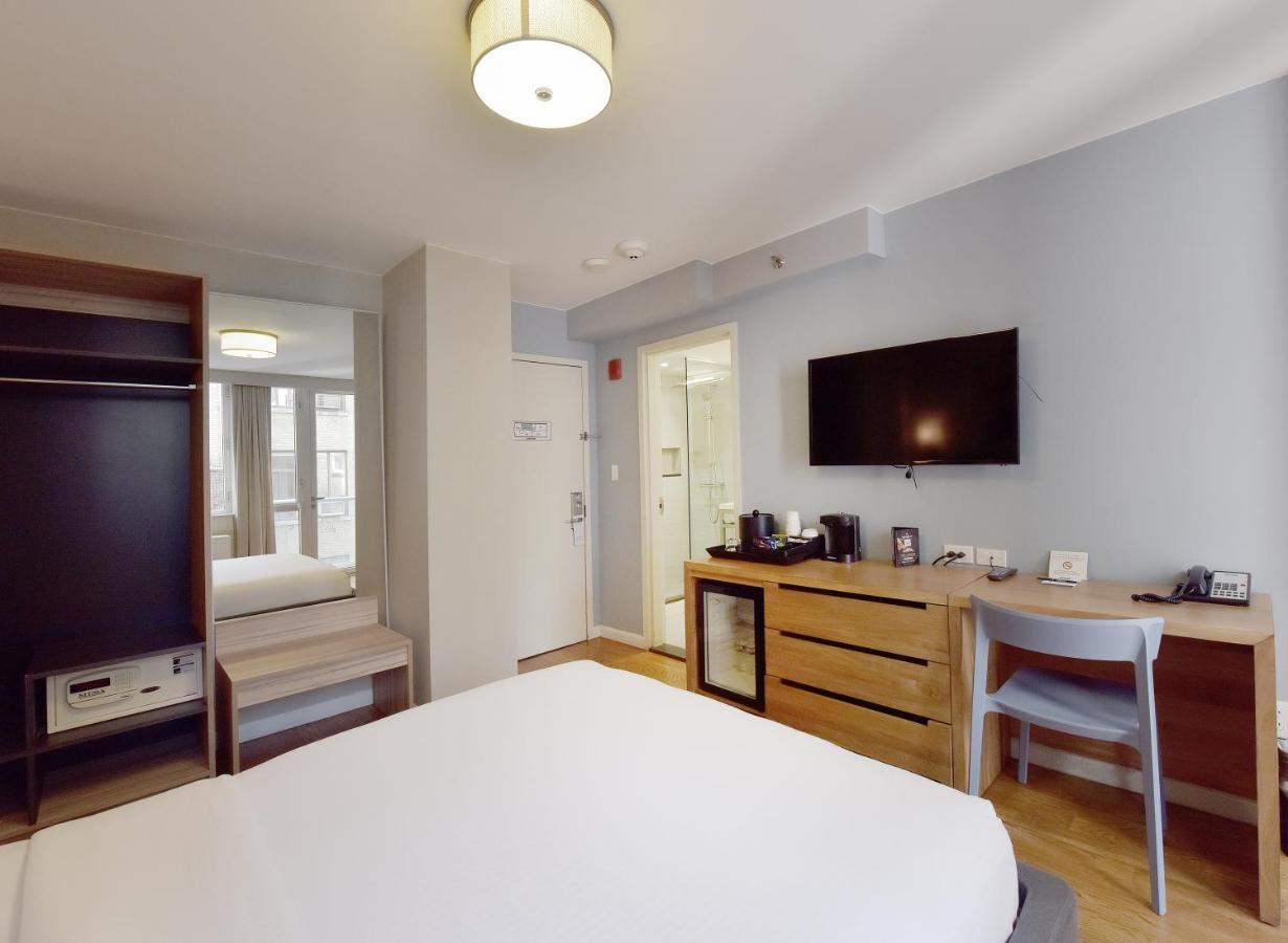 Hotel 32 32 New York City Exterior photo